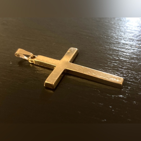 Vintage 14k Yellow Gold Cross Pendant - Picture 12 of 13